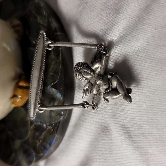 Pewter Angel JJ Brooch - Picture 3 of 4